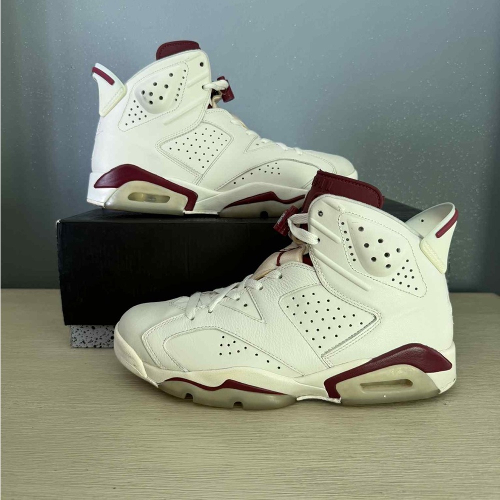 Jordan 6 Maroon